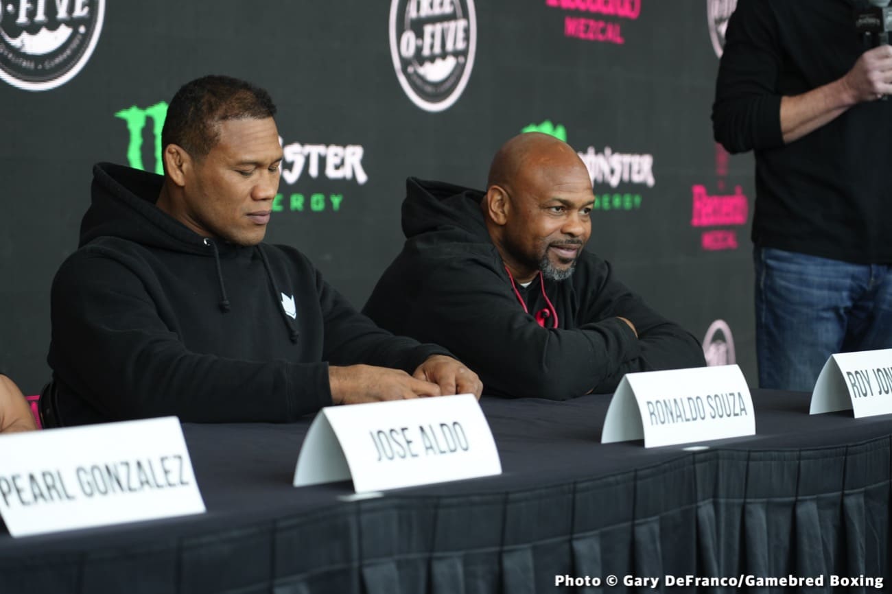 What Time Is Roy Jones Jr. vs Anthony Pettis Tonight?